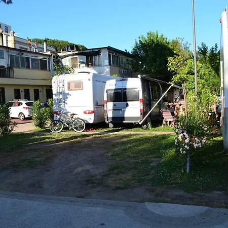 Üdülőpark Fortuna Village *