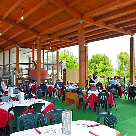 פארק נופש Fortuna Village *