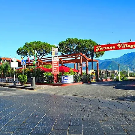 פארק נופש Fortuna Village פומפיי
